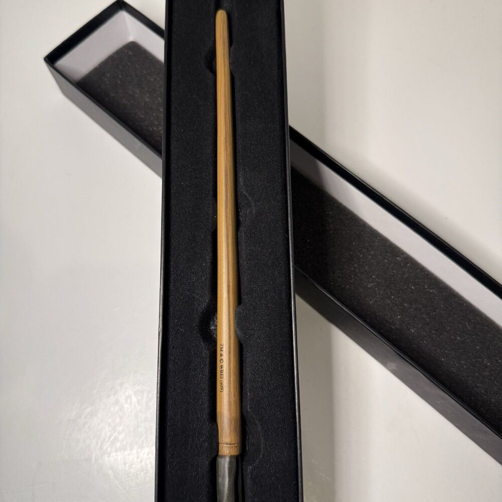 Warner Bros. Harry Potter Wizarding World Universal Orlando Collectible Wand